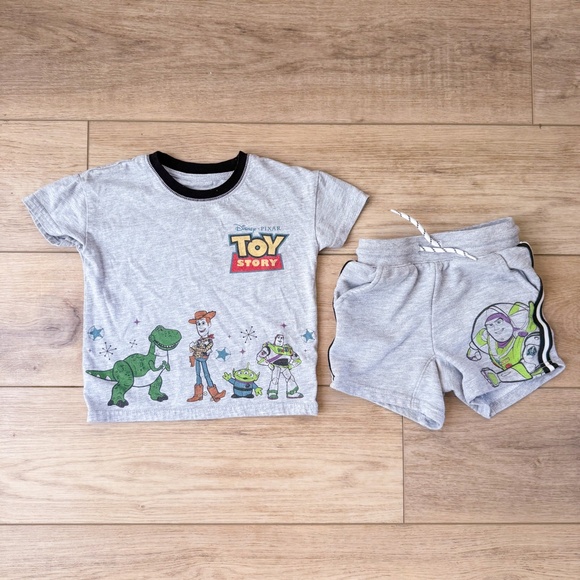 BOYS CUTE AND COMFY SUMMER CLOTHING BUNDLE 3T - Picture 3 of 11